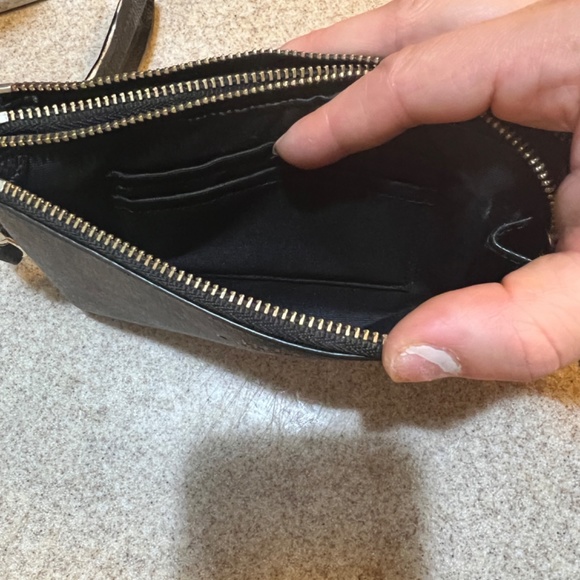 Coach wristlet - Picture 3 of 4